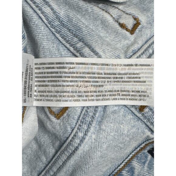 Abercrombie Fitch AF High Rise Mom Jean Womens Size 30 / 10 S Light Wash Raw Hem - Picture 5 of 6